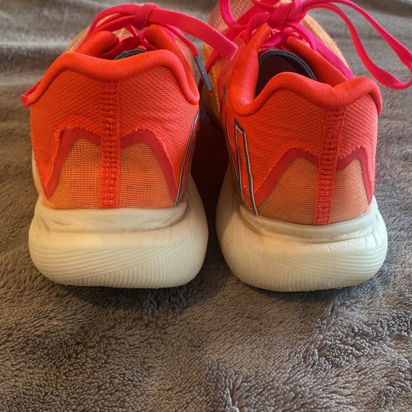 New Balance Fuel Cell Rebel - Picture 4 of 5